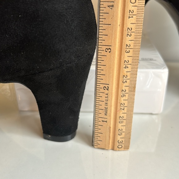 Aerosoles Heelrest Black Suede 3in Heel Comfy Soft Slip on Ankle Boot - Picture 12 of 13